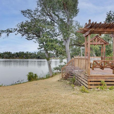 Lakefront Panama City Studio With Hot Tub Access Kültér fotó