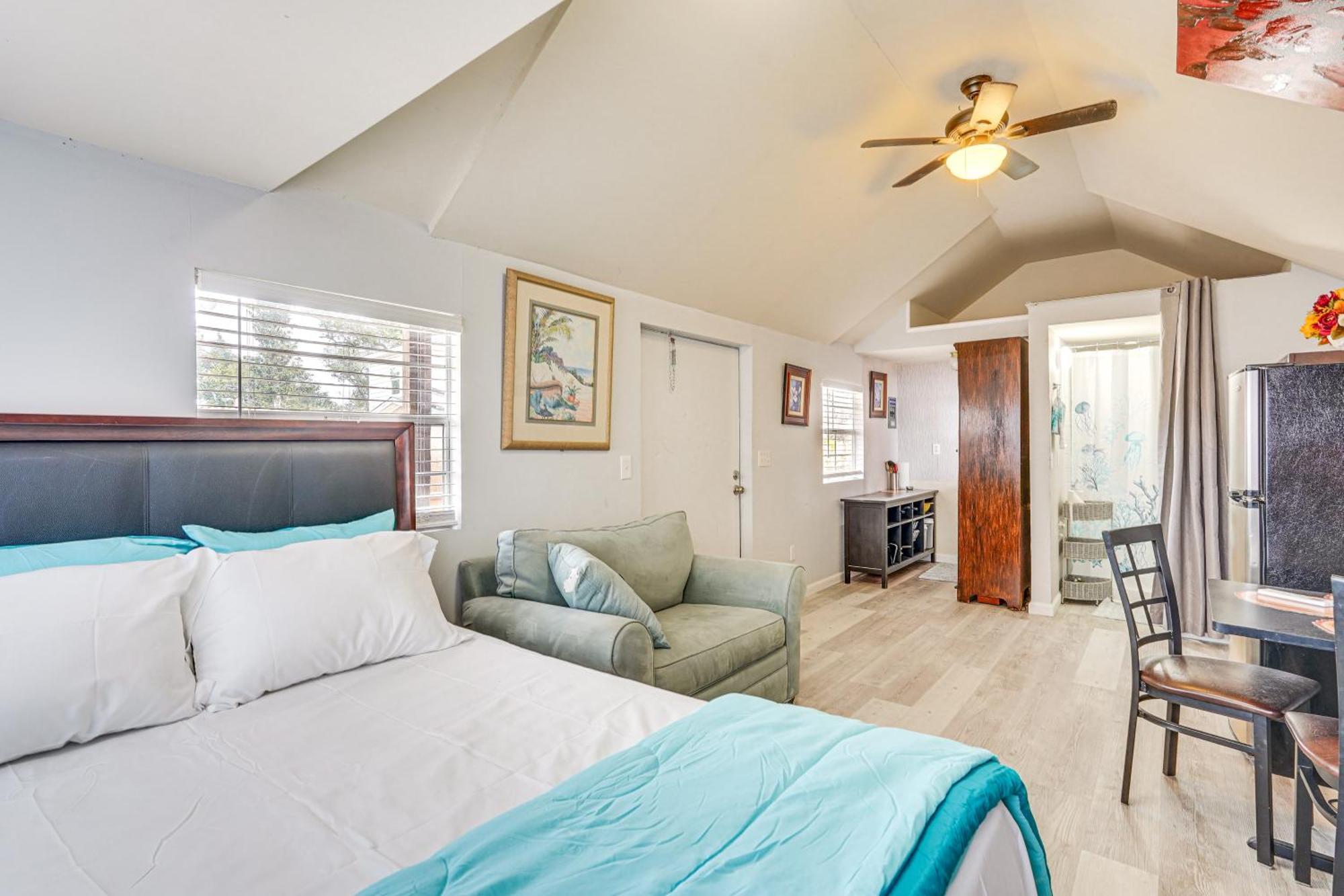 Lakefront Panama City Studio With Hot Tub Access Kültér fotó